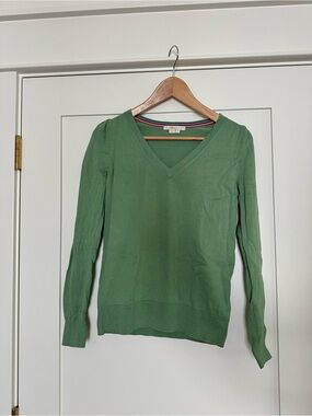 Boden Green V-Neck Lightweight Knit Sweater